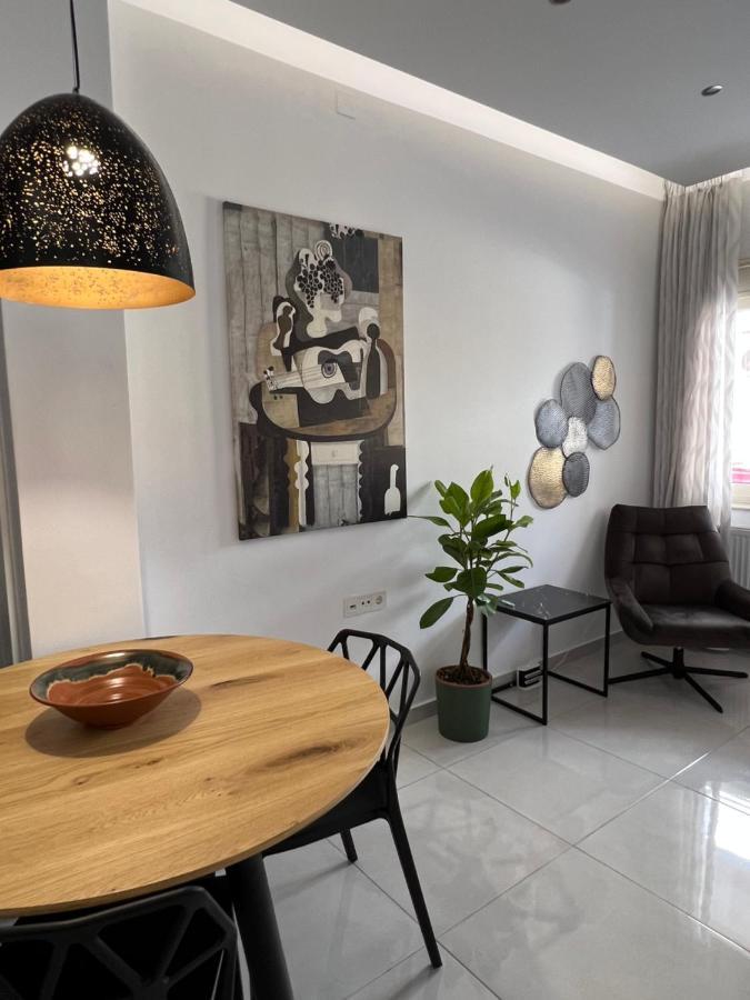 Modern Apartment Close To Airport With Gym And Bbq Heraclión Exterior foto