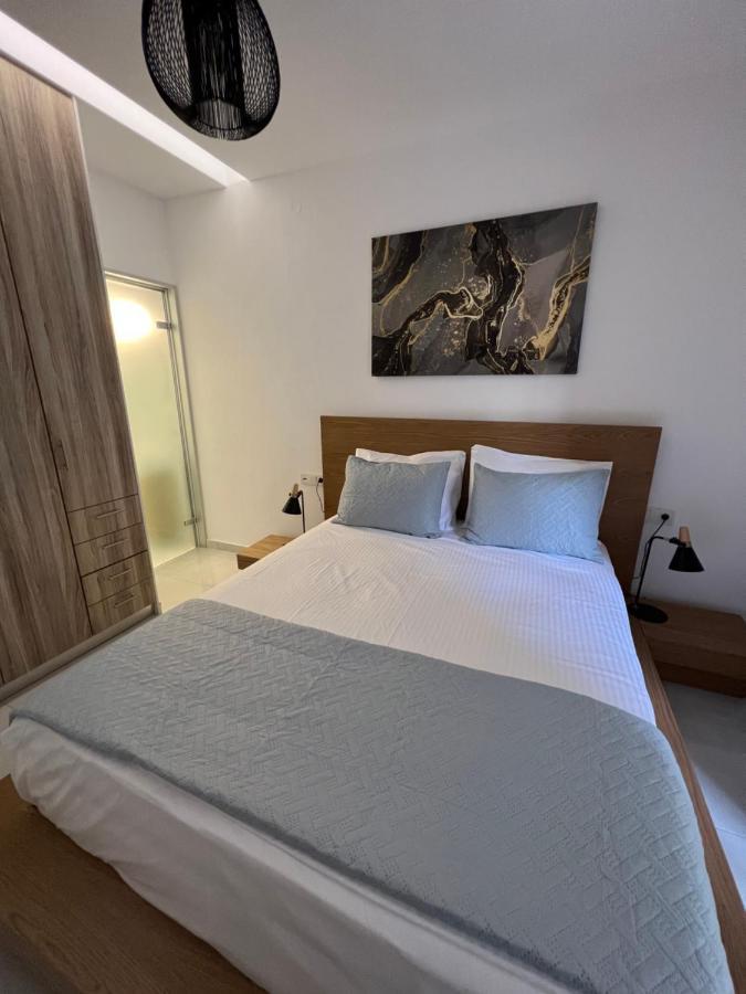 Modern Apartment Close To Airport With Gym And Bbq Heraclión Exterior foto