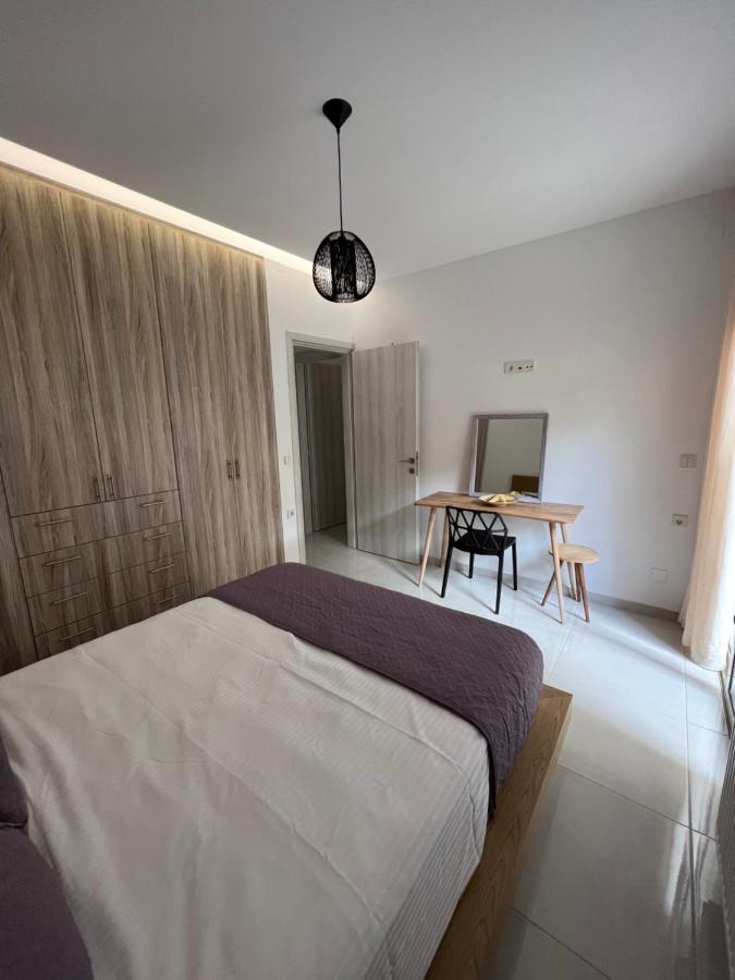 Modern Apartment Close To Airport With Gym And Bbq Heraclión Exterior foto